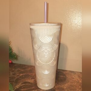 Starbucks pearl mermaid scales tumbler